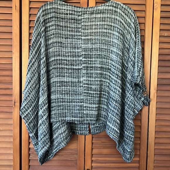 Yasuko Kurisaka button up - Picture 3 of 6